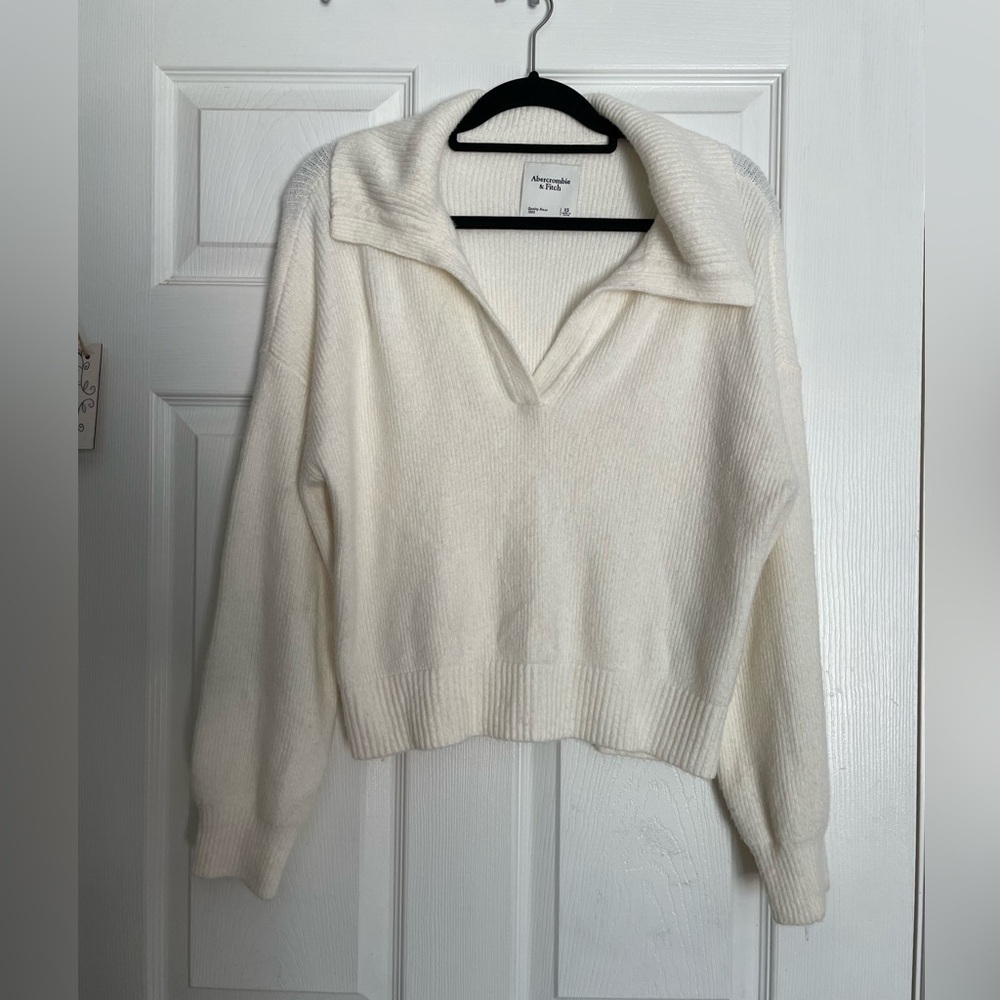 Abercrombie & Fitch Off-White V-Neck Sweater